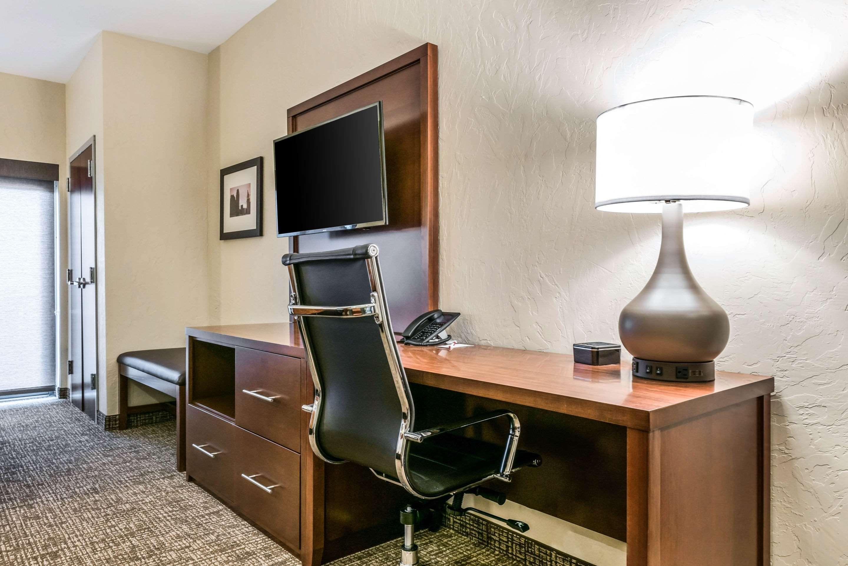 Comfort Suites Florence - Cincinnati South Εξωτερικό φωτογραφία