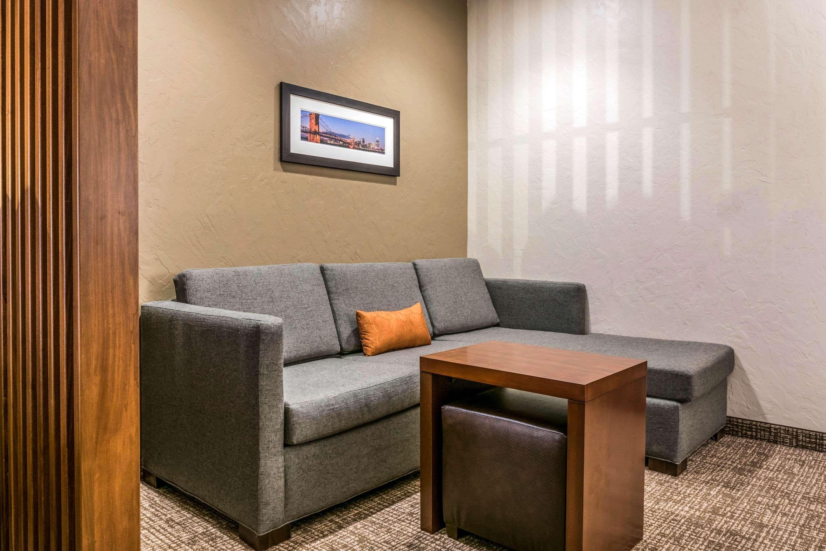 Comfort Suites Florence - Cincinnati South Εξωτερικό φωτογραφία