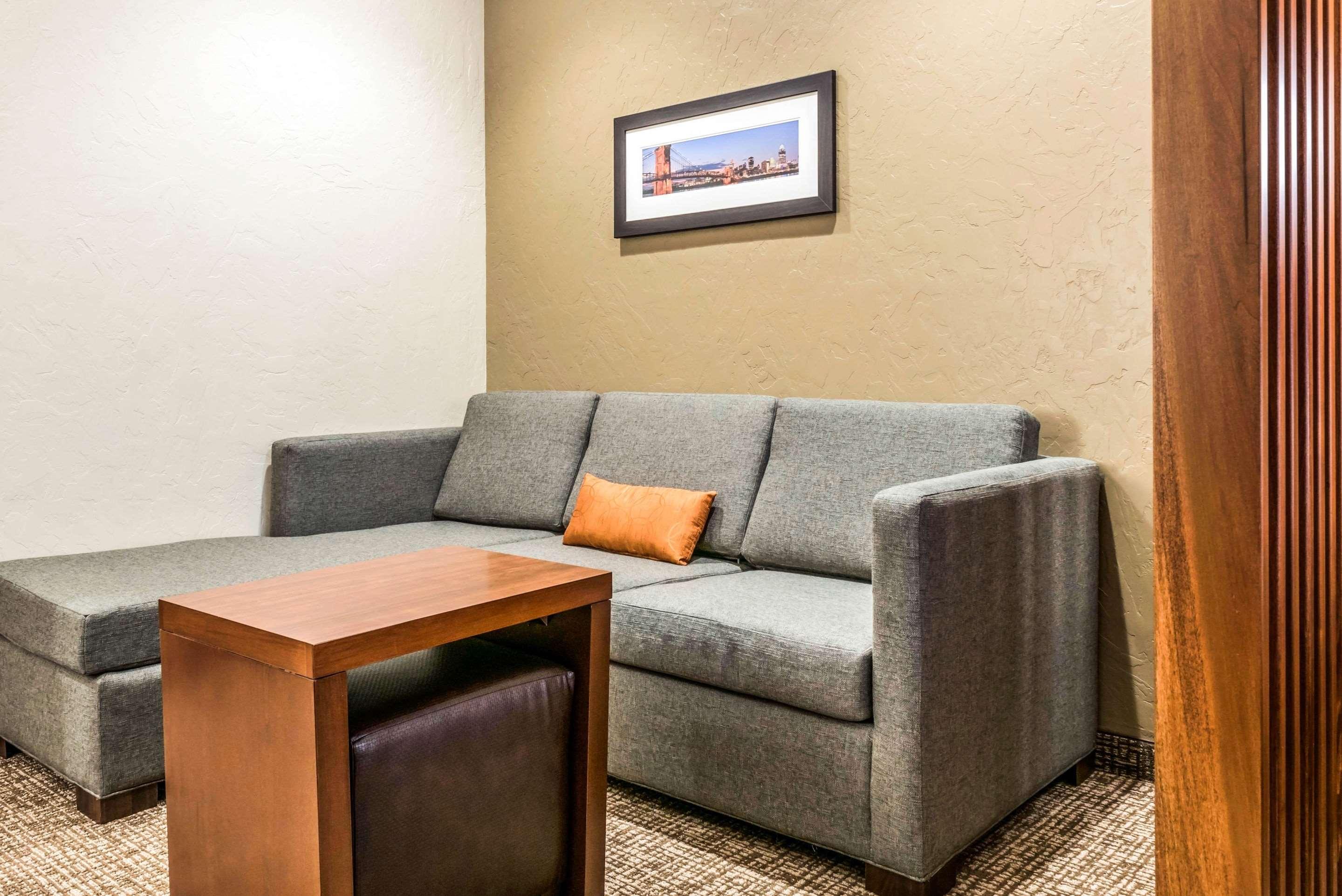 Comfort Suites Florence - Cincinnati South Εξωτερικό φωτογραφία
