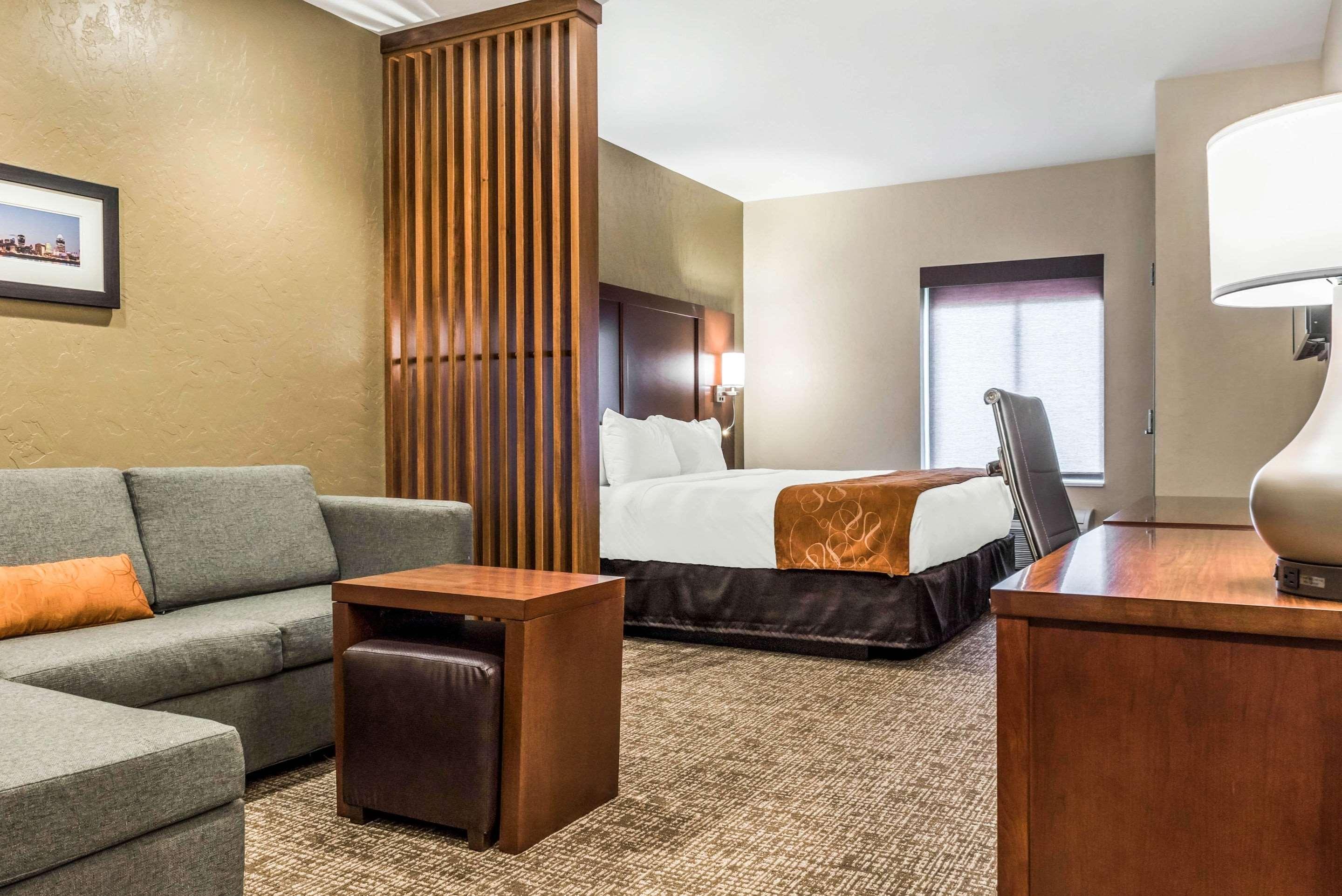 Comfort Suites Florence - Cincinnati South Εξωτερικό φωτογραφία